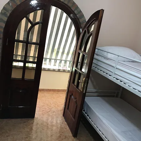 Hostel Villa אכסניה *