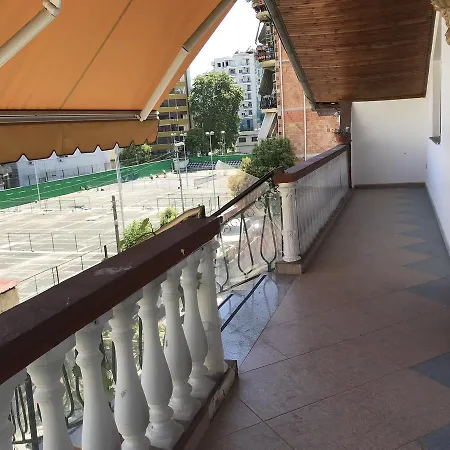 אכסניה Hostel Villa